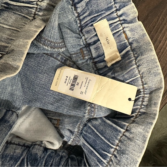 NWT FRANCESCA’S WOMENS PAPER BAG DENIM SHORTS - Picture 5 of 5